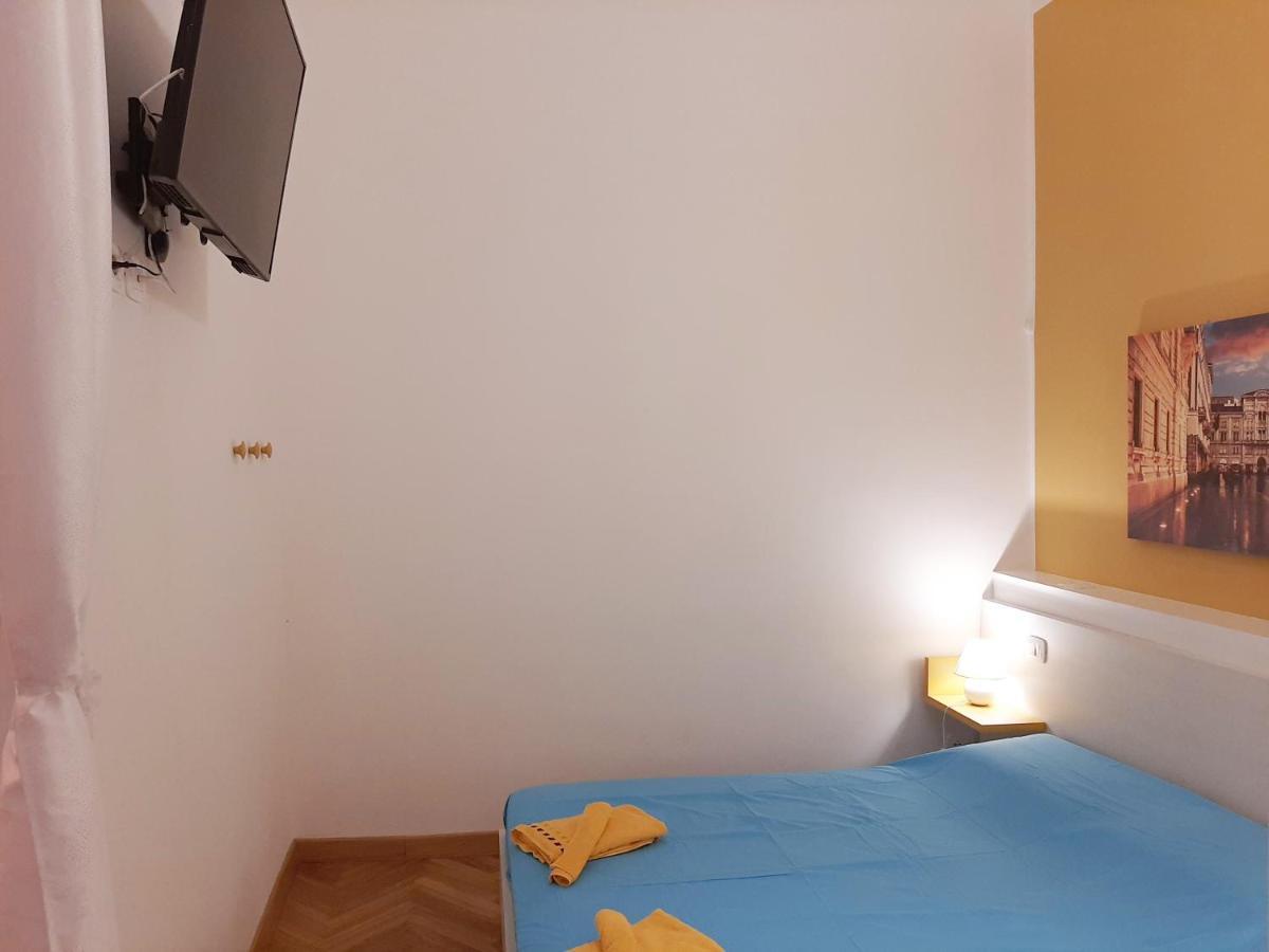 Trieste Center Rooms & Apartments - Fiori Di ตรีเอสเต ภายนอก รูปภาพ