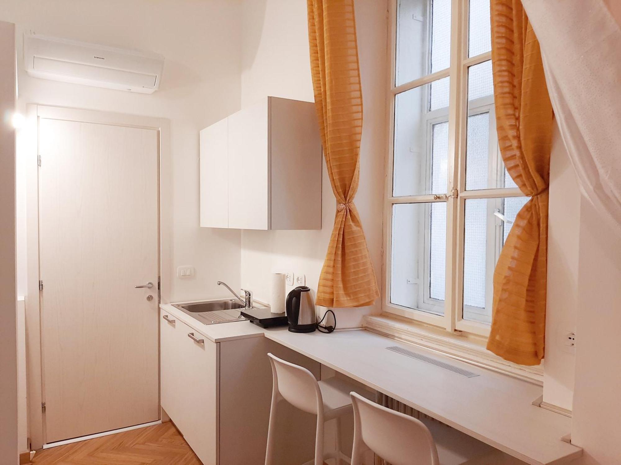 Trieste Center Rooms & Apartments - Fiori Di ตรีเอสเต ภายนอก รูปภาพ