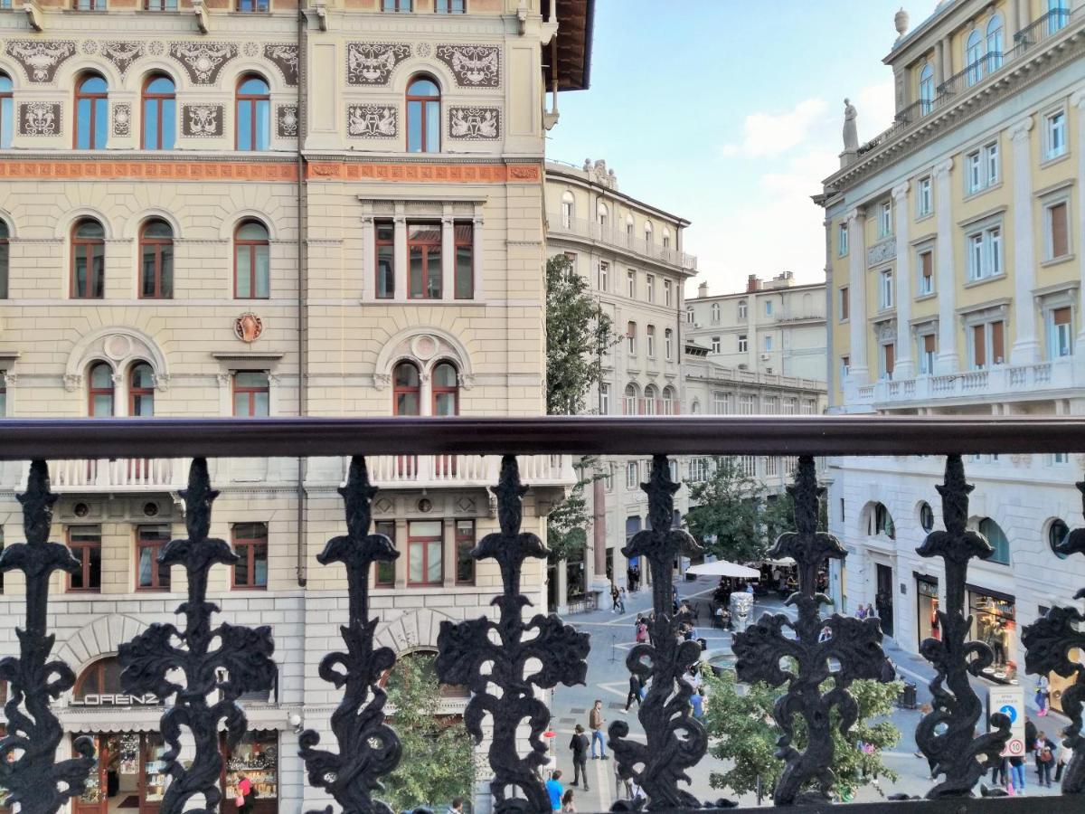 Trieste Center Rooms & Apartments - Fiori Di ตรีเอสเต ภายนอก รูปภาพ