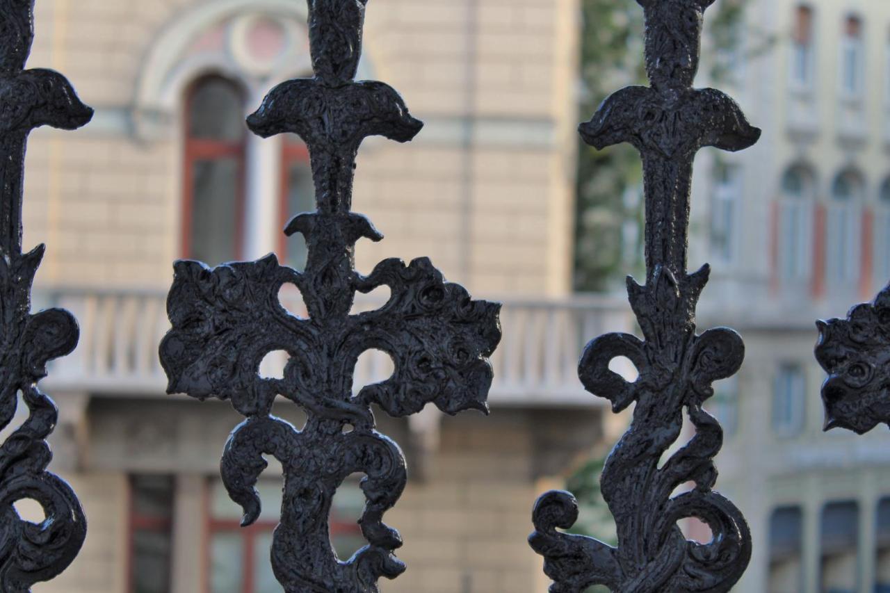 Trieste Center Rooms & Apartments - Fiori Di ตรีเอสเต ภายนอก รูปภาพ