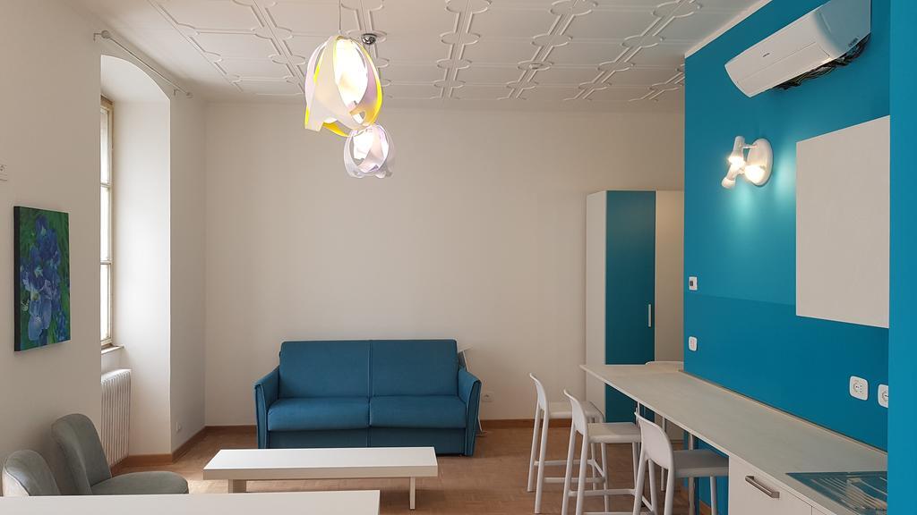 Trieste Center Rooms & Apartments - Fiori Di ตรีเอสเต ภายนอก รูปภาพ